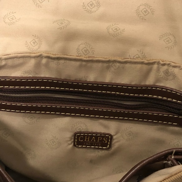 Vintage Chaps small shoulder bag. - Picture 4 of 10